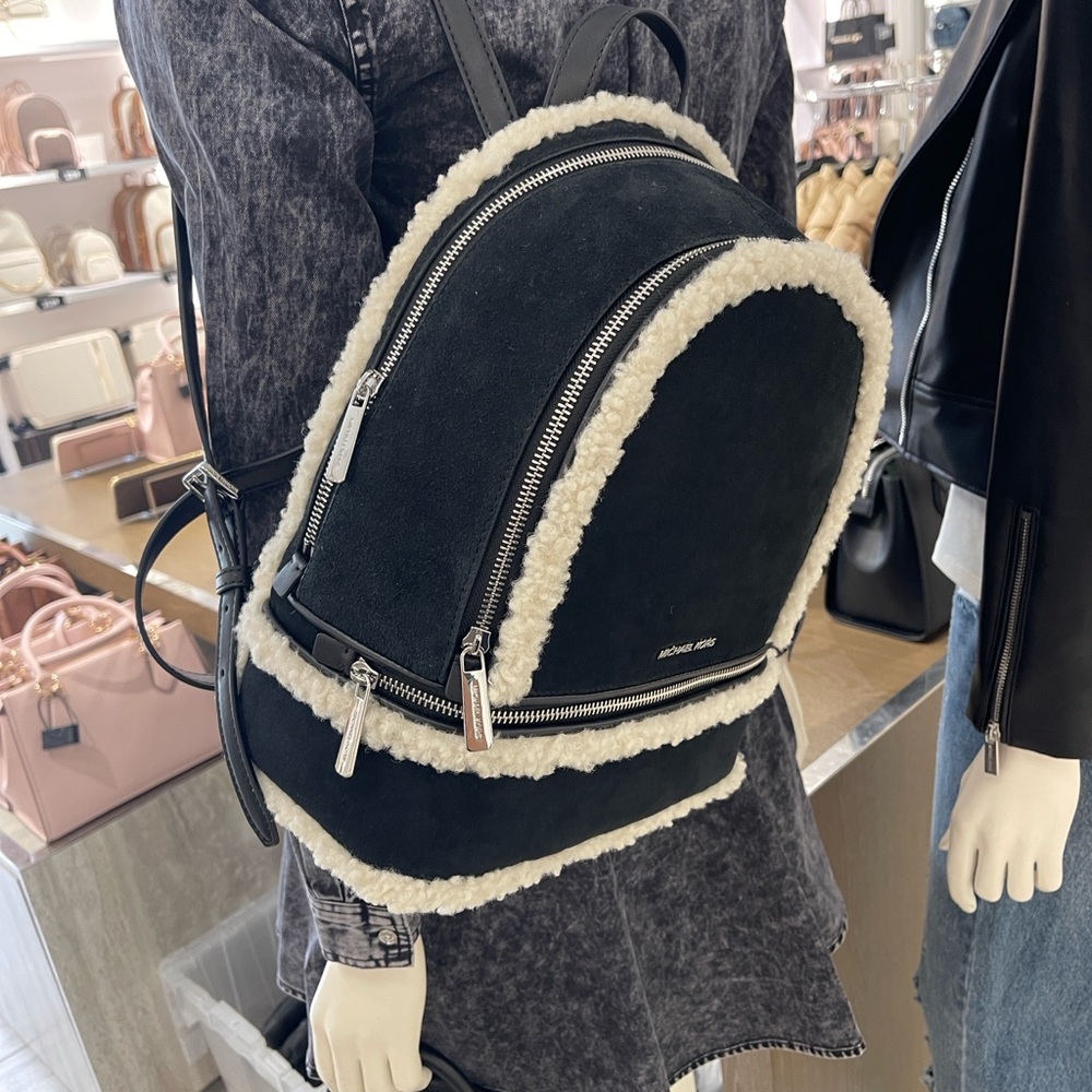 MICHAEL KORS Rhea Medium Suede and Faux Shearling Backpack
Black
NWT - Picture 10 of 16